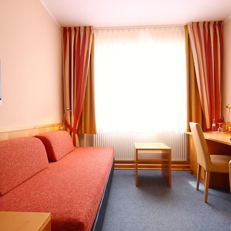 Hotel Hanken Gmbh, Hotel Hanken Und Seehotel Вангероге Экстерьер фото